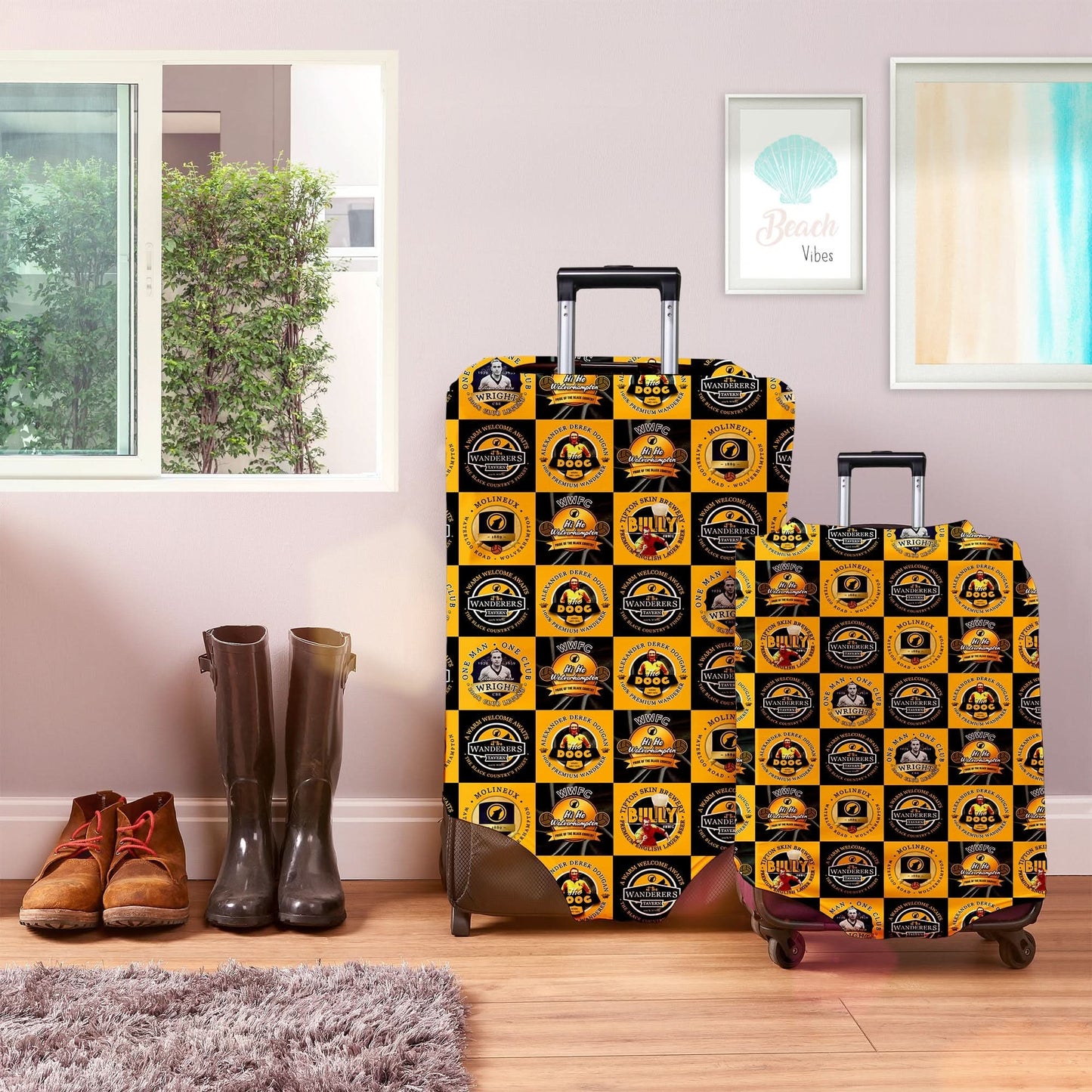 Wolverhampton - Football Legends - Luggage Cover - 3 Sizes