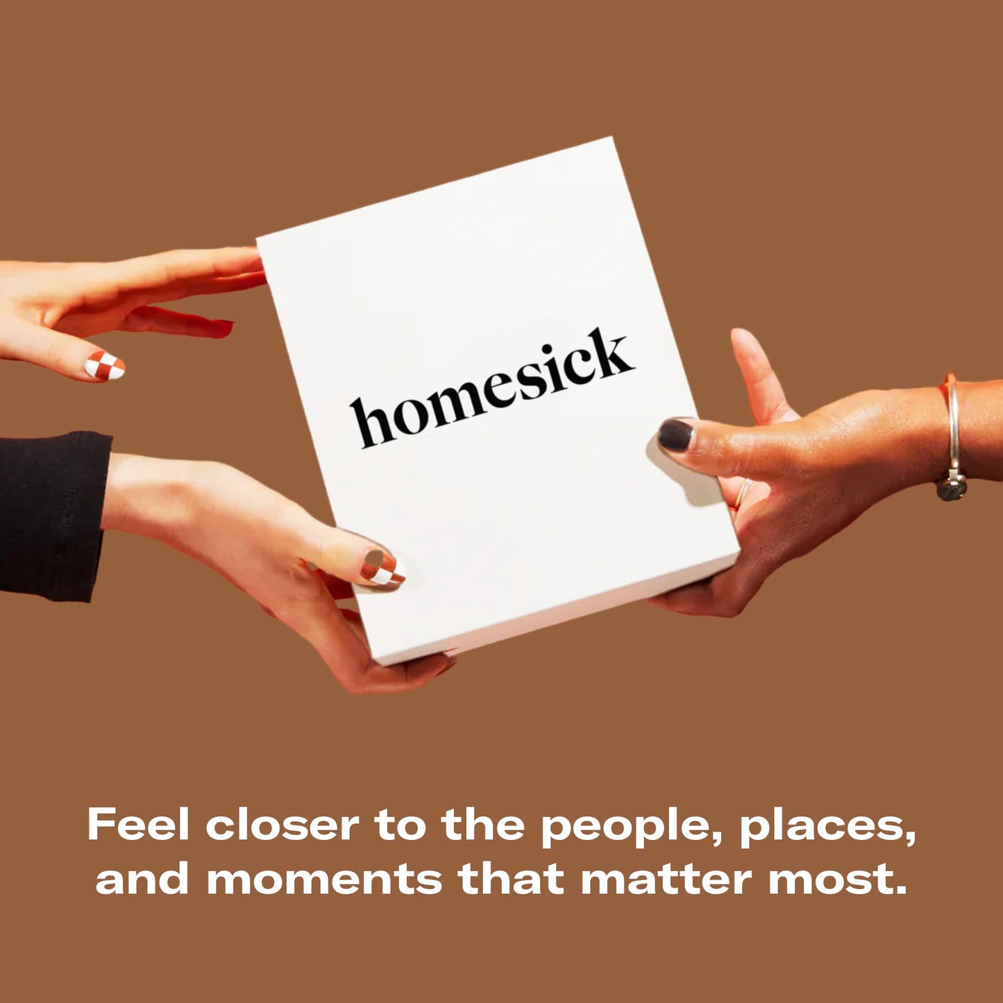 Homesick On The Green 7.5 oz Scented Candle โ Juniper & Cedar | Natural Soy Wax