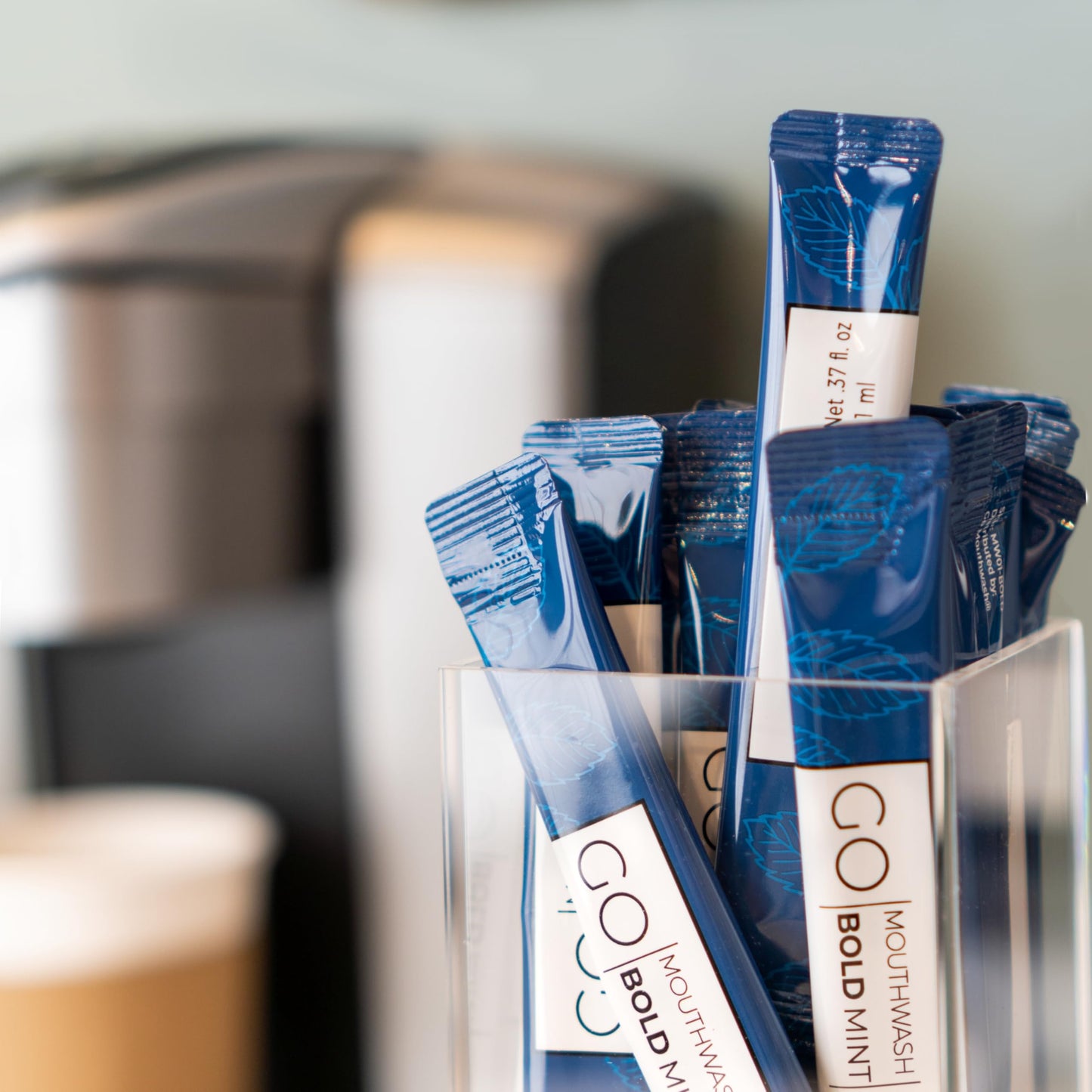 Bold Mint GO Travel Size Mouthwash Packets โ Individual Mini Mouthwash for Fresh Breath - Smart Single Packet Design to Reduce Travel Bottle Waste.