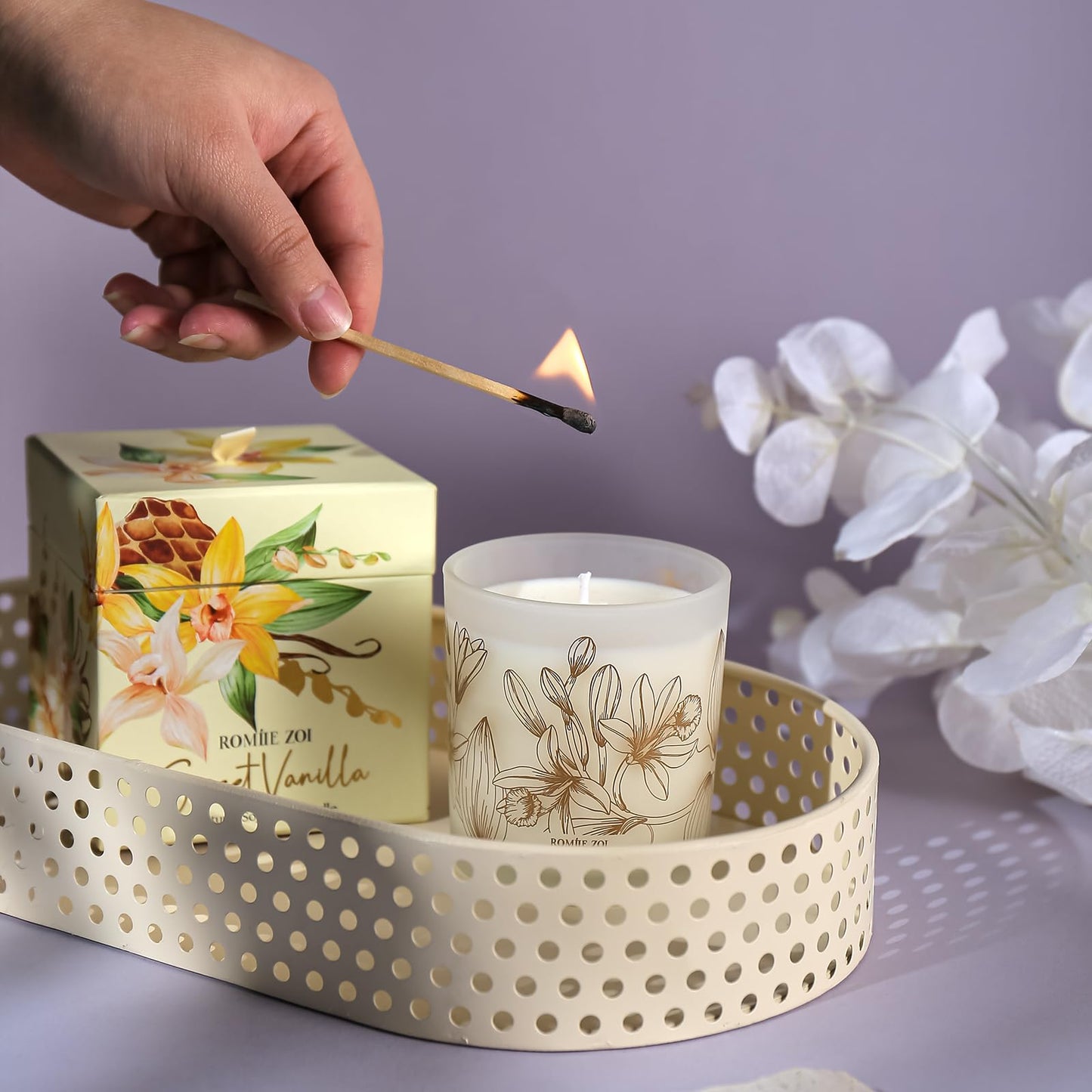 ROMIIE ZOI Sweet Vanilla Soy Candle โ 6oz | Long-Lasting Home Fragrance