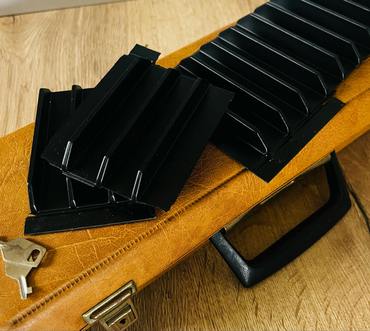 Retro Tan Audio Cassette Storage Case (Damaged Inlay)