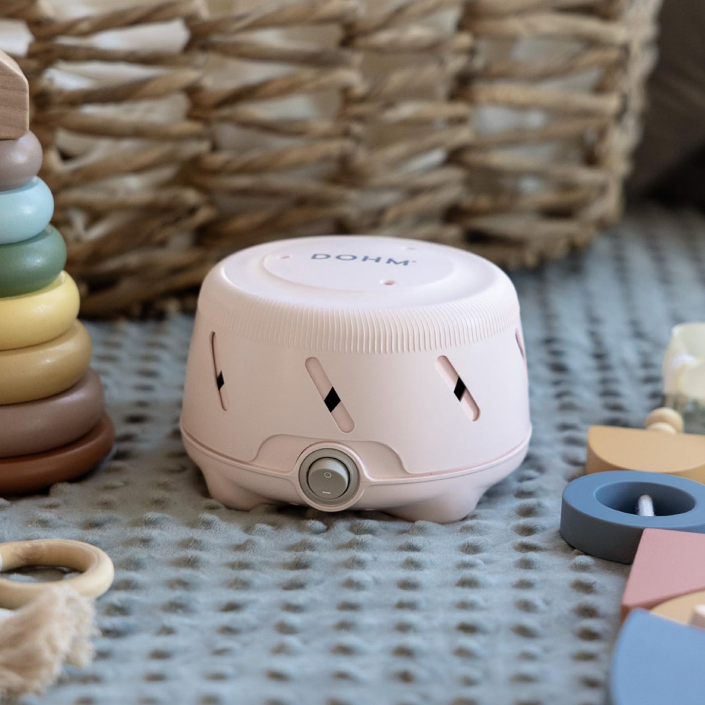 Yogasleep Dohm Uno Pink Noise Sound Machine β Adjustable Tone, Privacy & Travel Ready