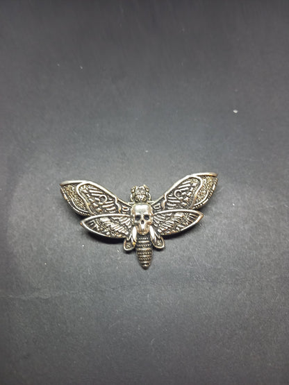 Goth Gothic Witchy Occultist Satanic Pagan "Death head moth" detail metal pin badge/brooch V1