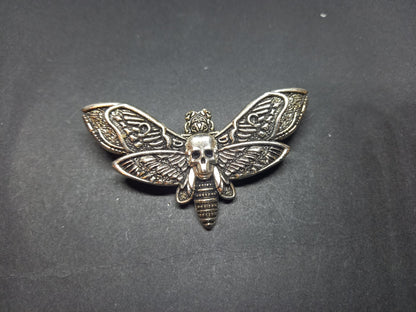 Goth Gothic Witchy Occultist Satanic Pagan "Death head moth" detail metal pin badge/brooch V1