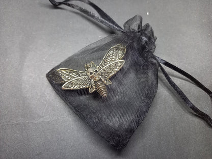 Goth Gothic Witchy Occultist Satanic Pagan "Death head moth" detail metal pin badge/brooch V1