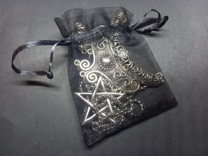 Goth Gothic Witchy Witch Witchcraft Occult Boho style Satanic Necklace with inverted pentagram and goat details