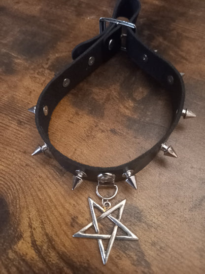 Goth Gothic Witchy fashion Occult satanic Pagan Wicca Black Faux Leather 10 spiked Collar with inverted Pentagram