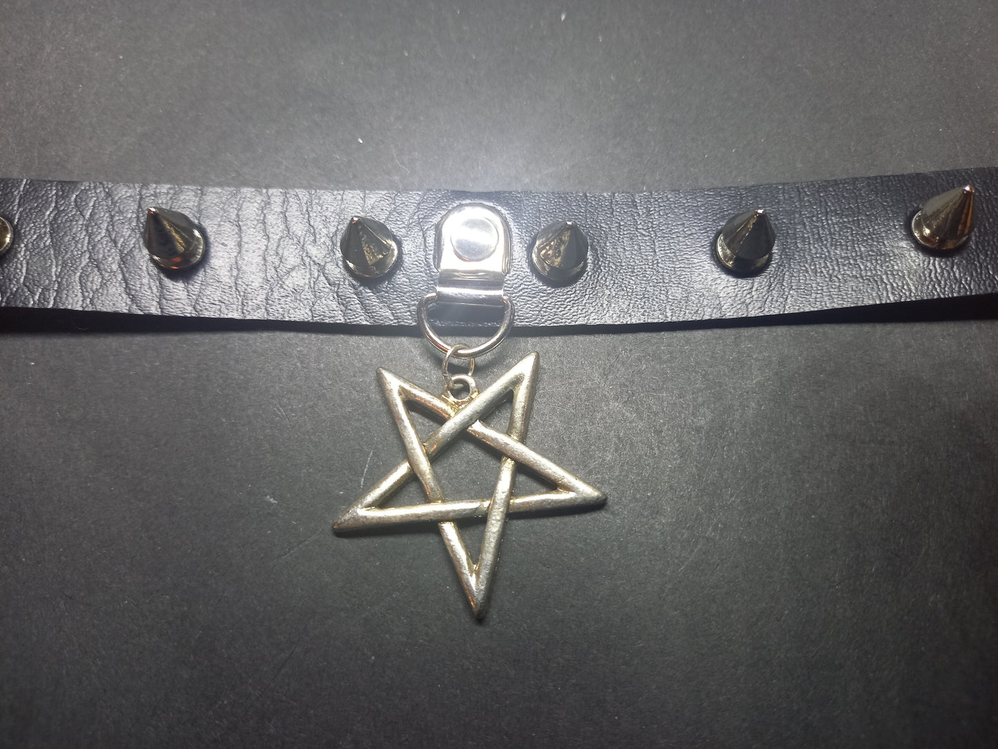 Goth Gothic Witchy fashion Occult satanic Pagan Wicca Black Faux Leather 10 spiked Collar with inverted Pentagram