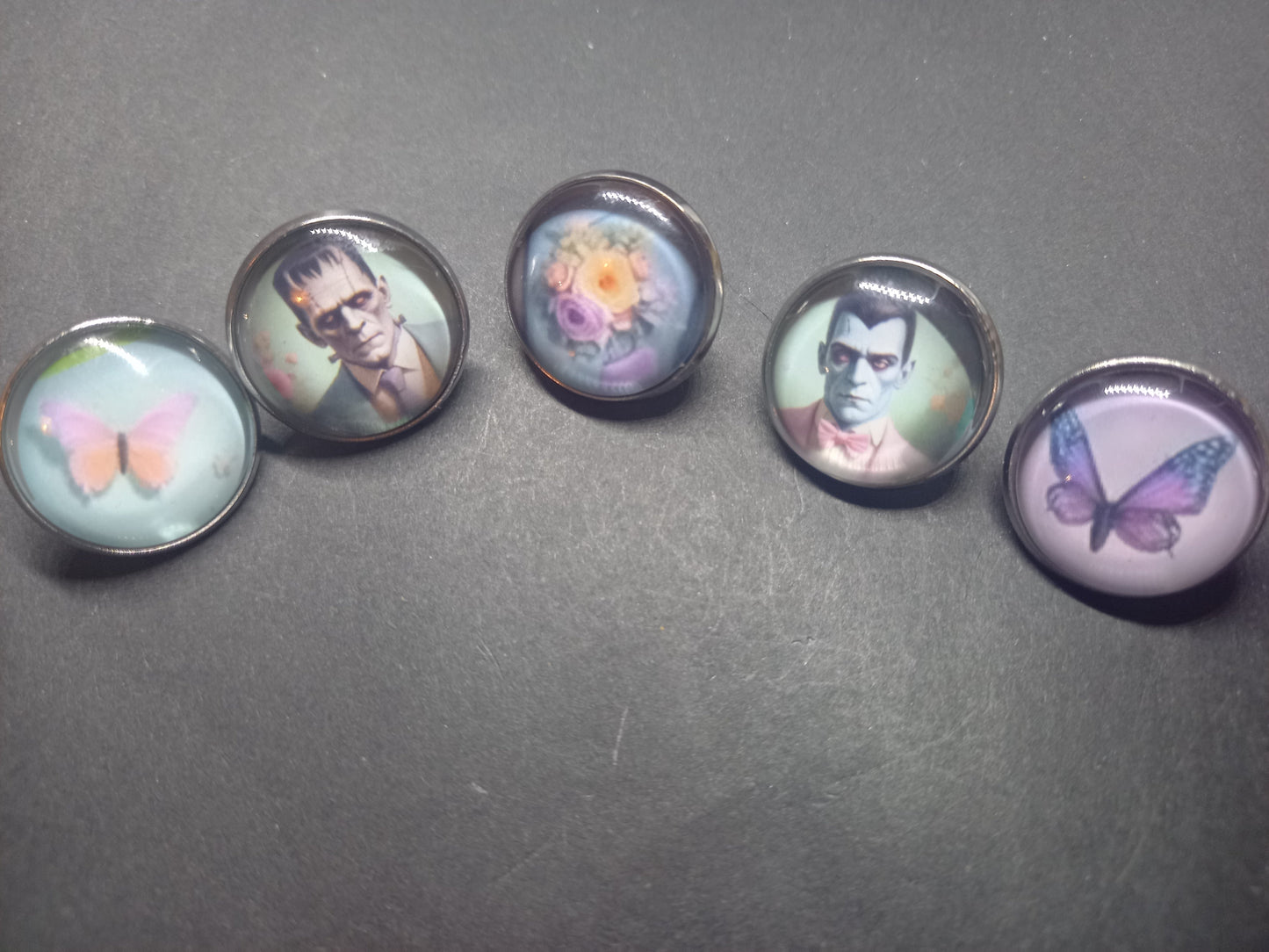 Goth Gothic alternative Psychobilly Tiki inspired "Frank & Drac" 5 badge set
