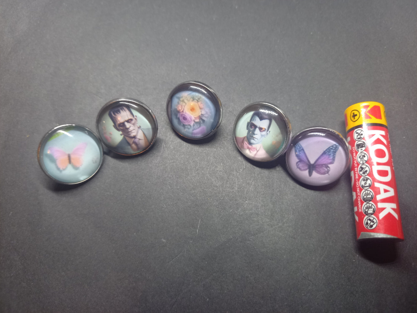 Goth Gothic alternative Psychobilly Tiki inspired "Frank & Drac" 5 badge set