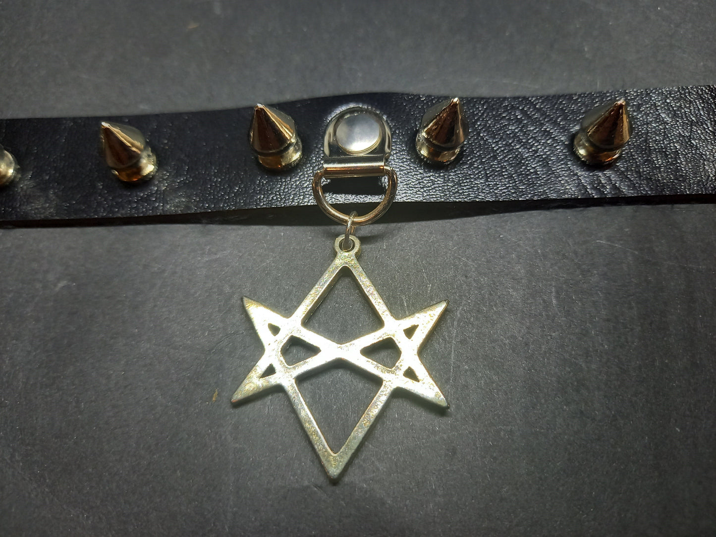 Goth Gothic Witchy fashion Occult satanic Pagan Wicca Black Faux Leather 10 spiked Collar with Unicursal Hexagram