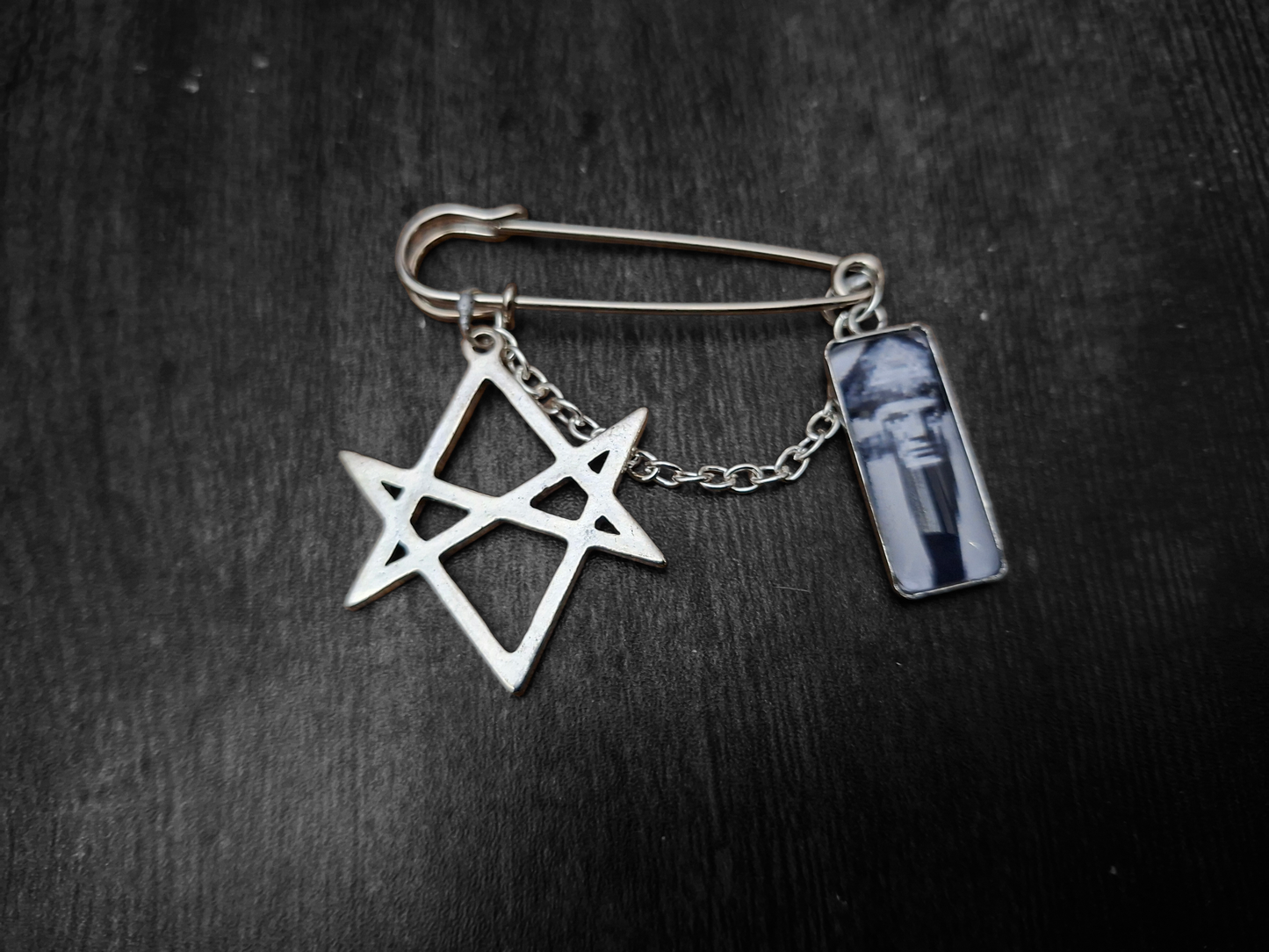 Goth Gothic Witchy Witch satanic occult Aleister Crowley Thelema "Unicursal hexagram" kilt pin brooch