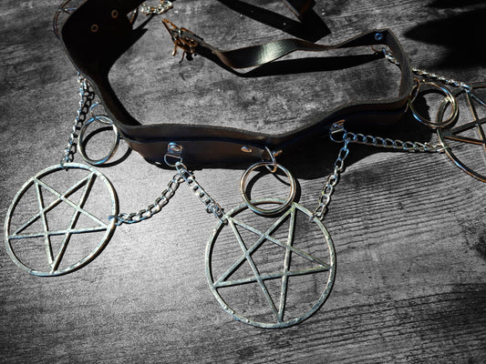 O ring and chain belt with 4 LARGE inverted pentagram :gothic killstar witchy style