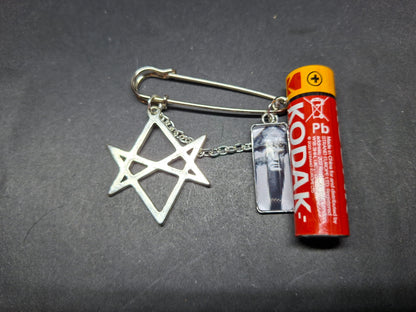 Goth Gothic Witchy Witch satanic occult Aleister Crowley Thelema "Unicursal hexagram" kilt pin brooch