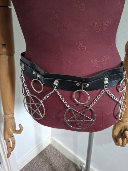 O ring and chain belt with 4 LARGE inverted pentagram :gothic killstar witchy style