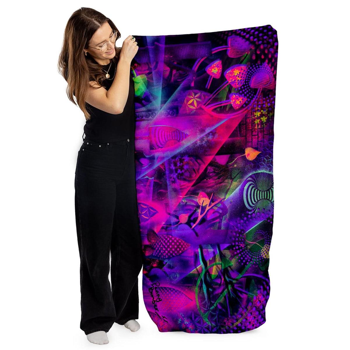 Penny Banger Trippy Mushrooms Towel - Lightweight, Microfibre Beach Towel - 150cm x 75cm