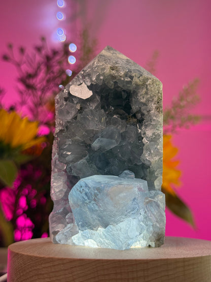 Celeste Druzy Caves – Mental Clarity