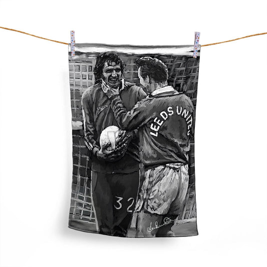Lee Buccilli - Clough Choke - Microfibre Tea Towel