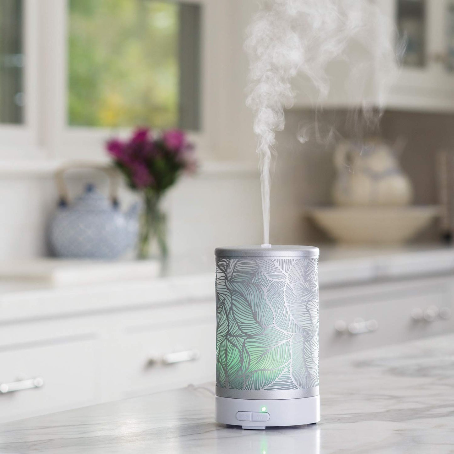 Airome Silverleaf Medium Diffuser | 100 mL Ultrasonic Diffuser with 8 LED Lights
