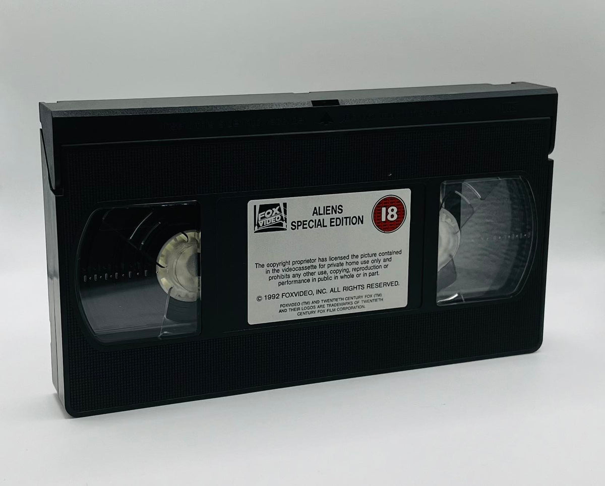 Aliens (Widescreen Version) (18)