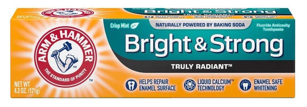 ARM & HAMMER Truly Radiant Whitening & Enamel Strengthening Toothpaste – Fresh Mint, 4.3 oz (Pack of 5)