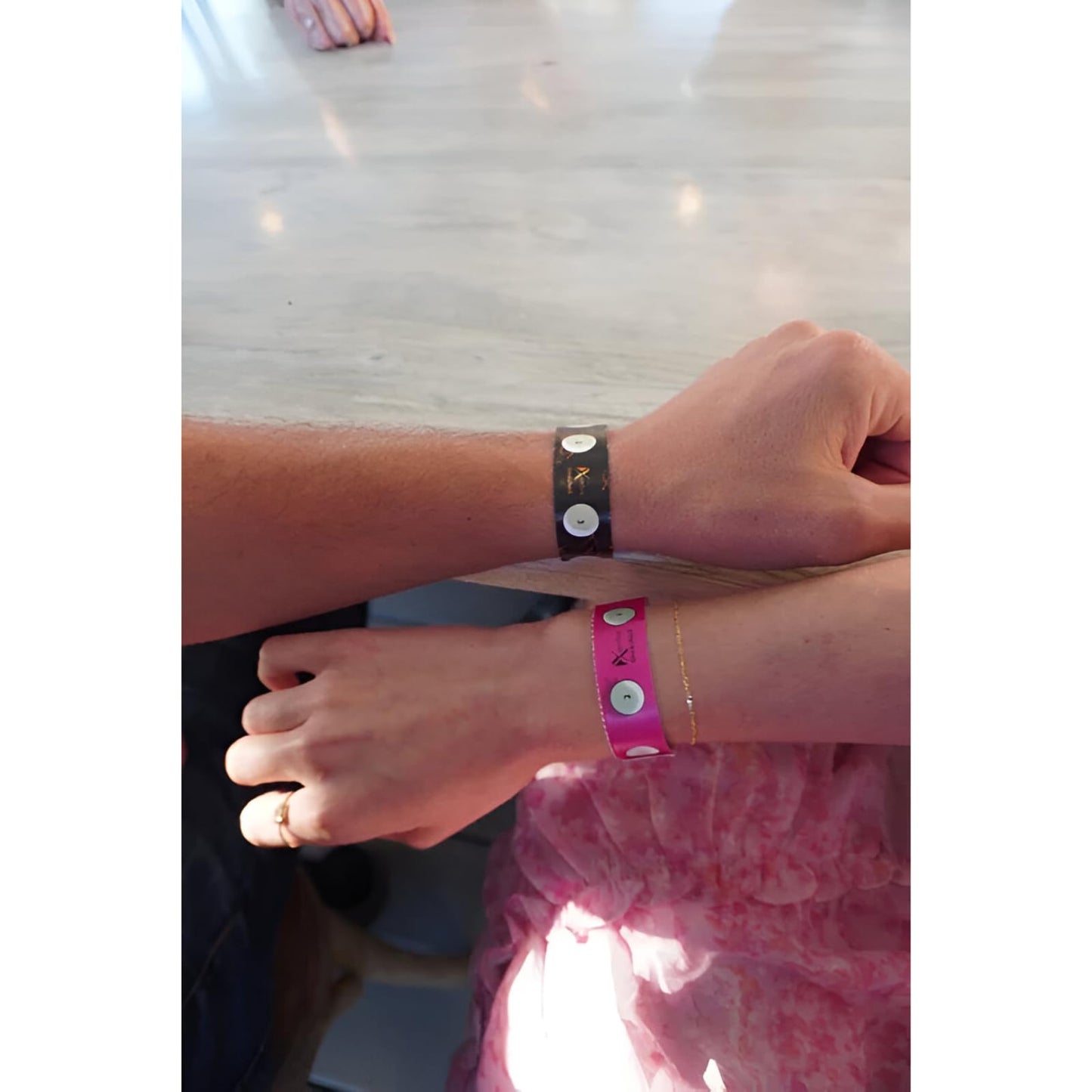 Drink Check Wristband by Xantus – GHB Test in 10 Seconds | USA Made | 100 Black Wristbands (400 Tests)