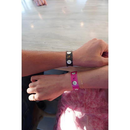Drink Check Wristband by Xantus – GHB Test in 10 Seconds | USA Made | 100 Black Wristbands (400 Tests)