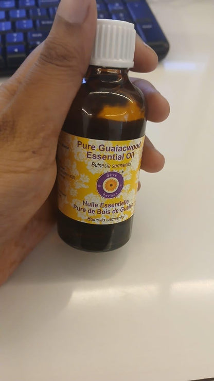 Deve Herbes Pure Guaiacwood Essential Oil – Steam Distilled 30ml (1 oz)