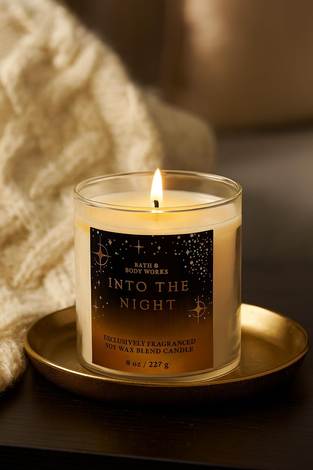 Bath & Body Works Into The Night 8 oz Single Wick Candle – Warm Amber & Raspberry Noir