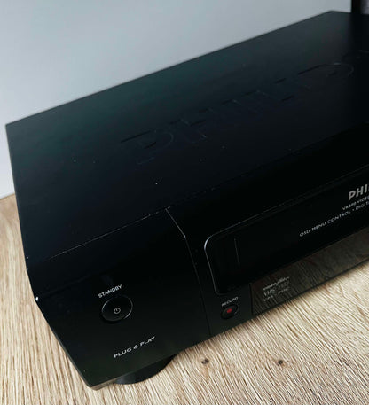Philips VR200 Video Recorder + Scart to HDMI Lead + 3 VHS Video Tapes