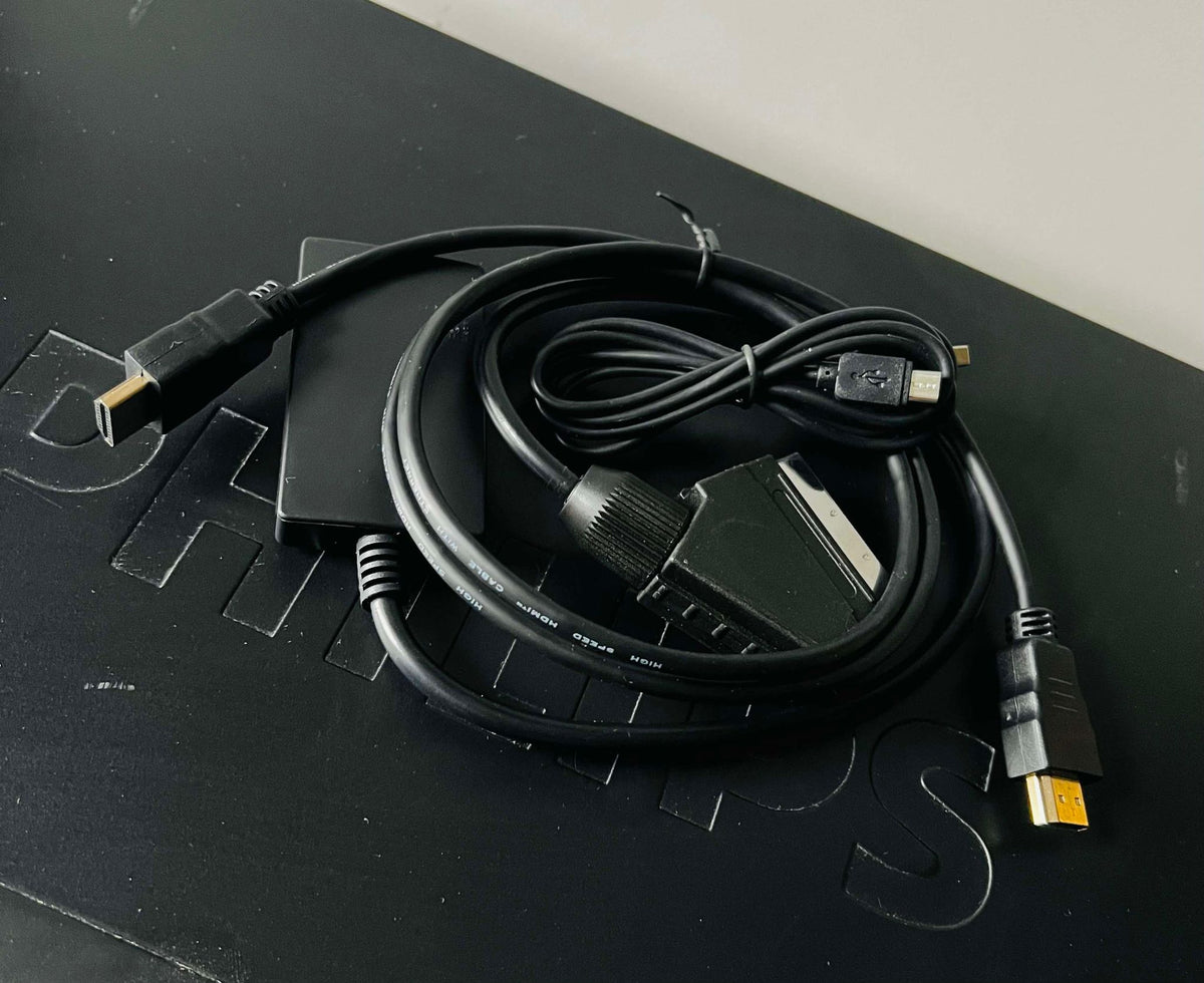 Philips VR200 Video Recorder + Scart to HDMI Lead + 3 VHS Video Tapes