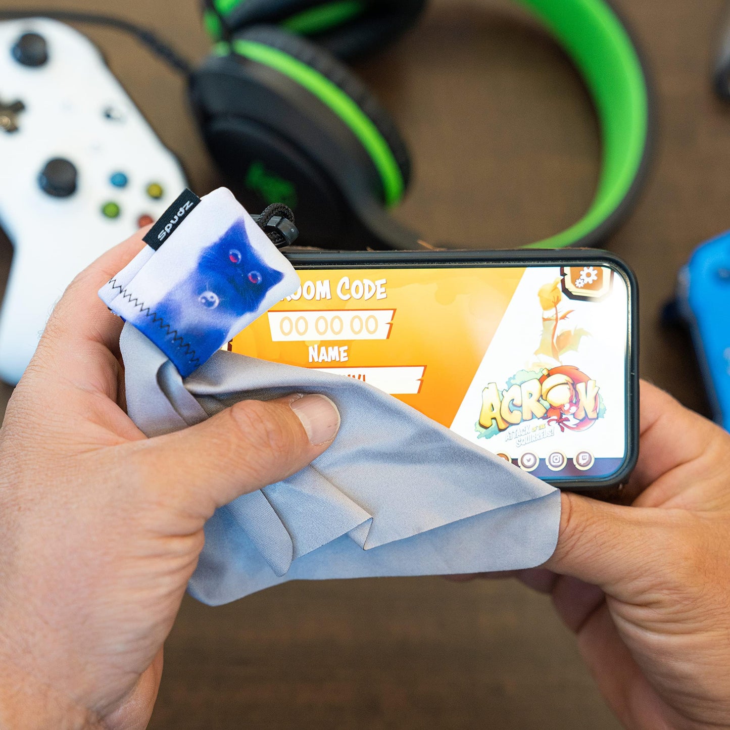 SPUDZ Classic Microfiber Lens Cleaner – Clip-On Pouch, Washable, 6x6 in | For Binoculars, Scopes, Glasses & Screens