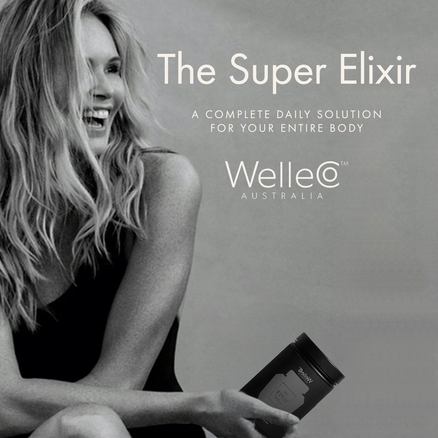 WelleCo The Super Elixir Daily Greens Powder – Probiotic Drink Mix (300g, Mixed Berry)