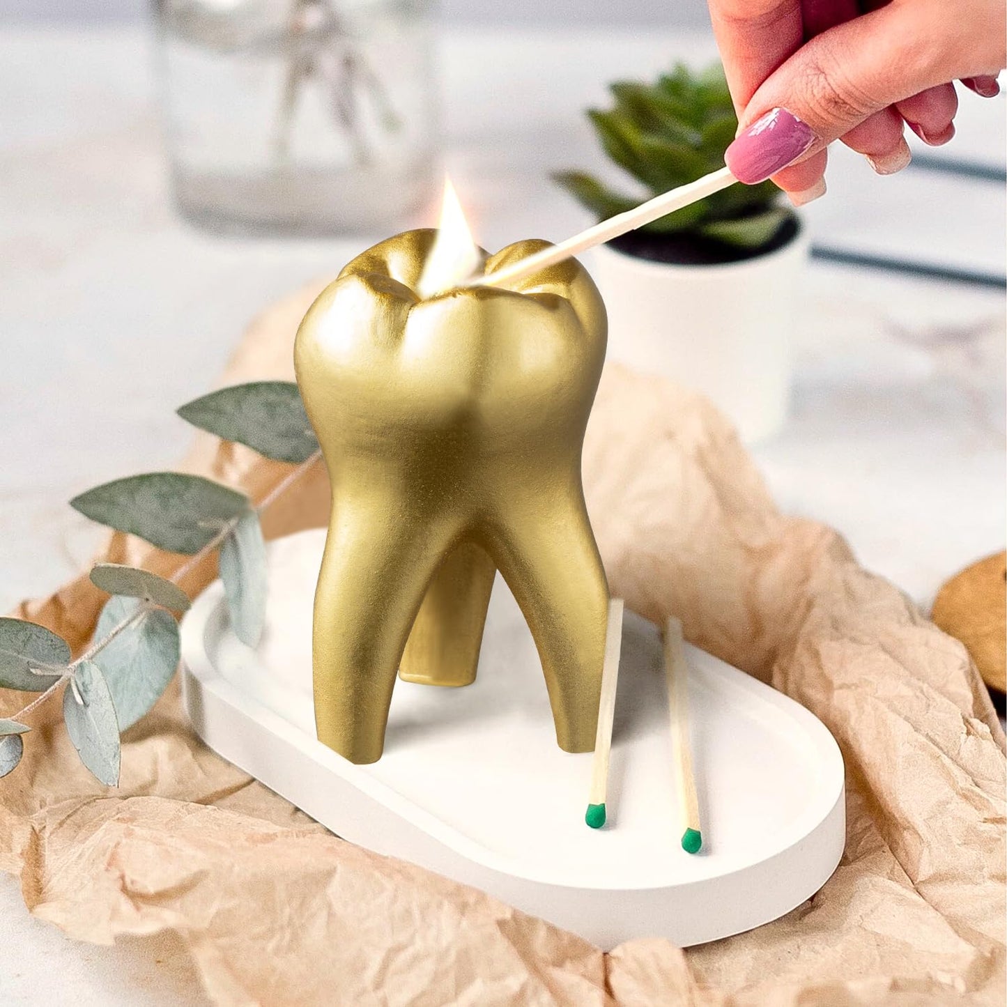 Zainpe Tooth Scented Candle - Gold Tooth Decor, Pine Fragrance, 3.7 x 2.1 in